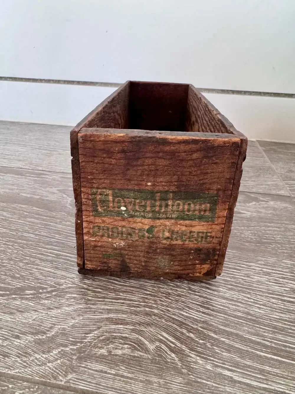 Vintage Armour's Cloverbloom Process Cheese Wooden Box
